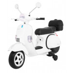 Elektrická motorka Vespa - biela